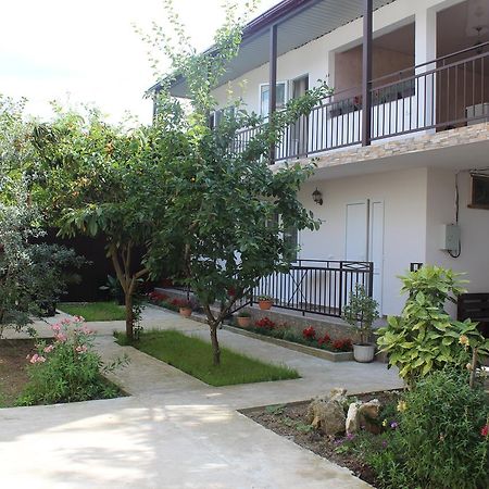 Guest House U Aleny 가그라 외부 사진