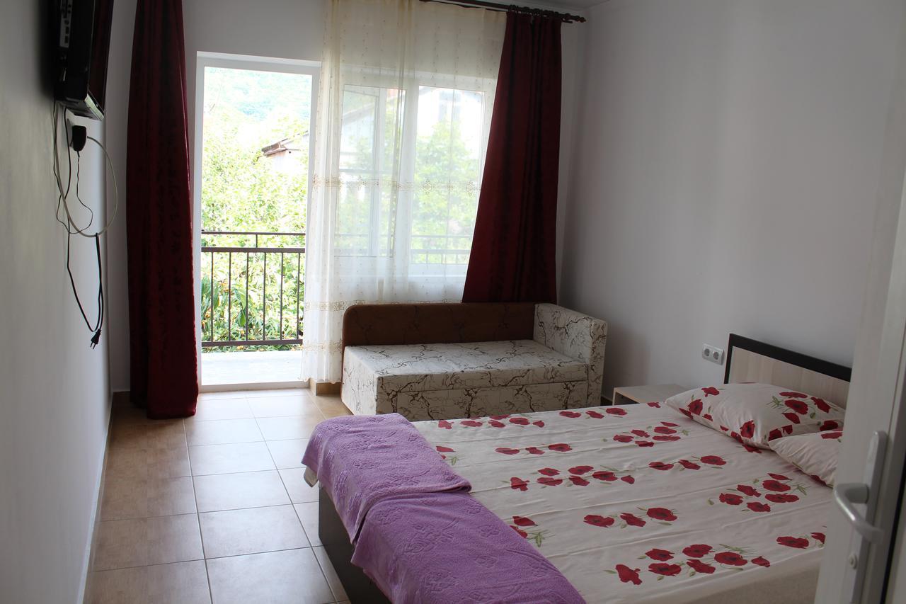 Guest House U Aleny 가그라 외부 사진