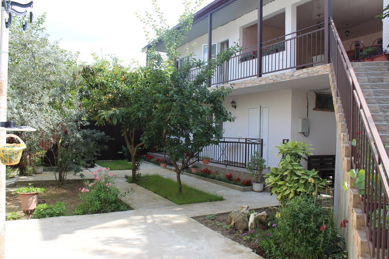 Guest House U Aleny 가그라 외부 사진