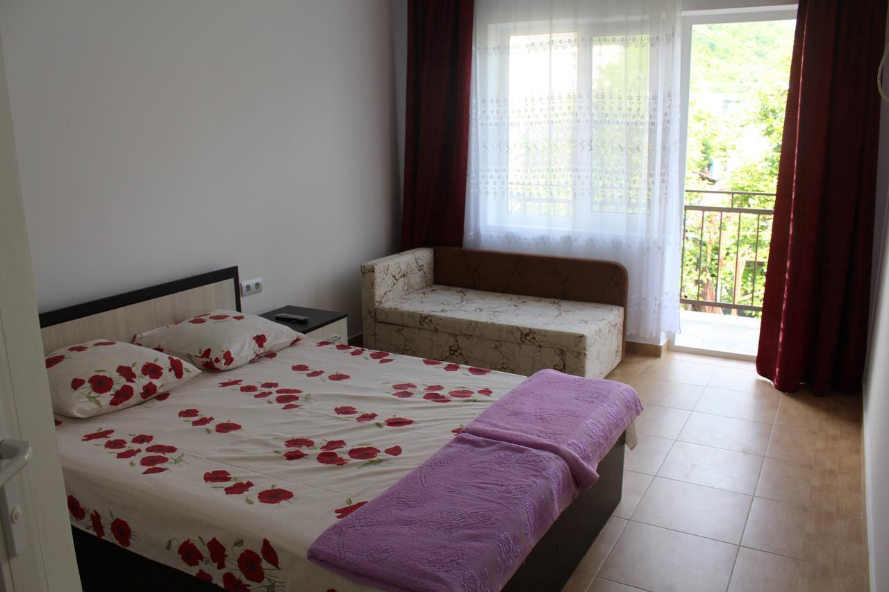 Guest House U Aleny 가그라 외부 사진